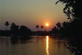 Green Palace Health Resort Alappuzha